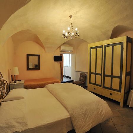 Erasmo Rooms & Breakfast Finale Ligure Buitenkant foto